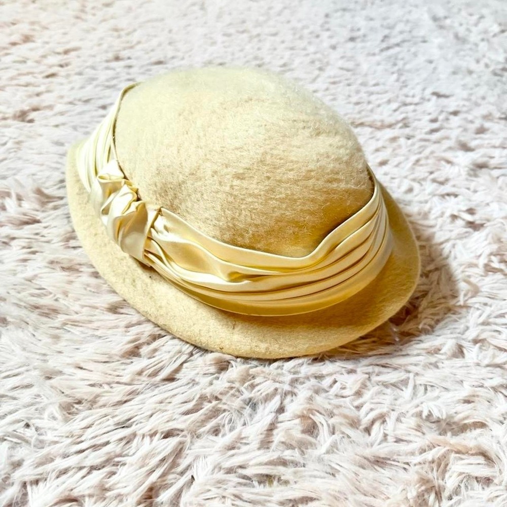 Vintage 50s Famous Barr Co Mid Century Felted Mid Century Millinery Bowler Hat